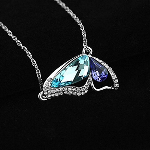 ❤️4 for $20 Sale❤️Aquamarine Butterfly Necklace - Picture 3 of 4